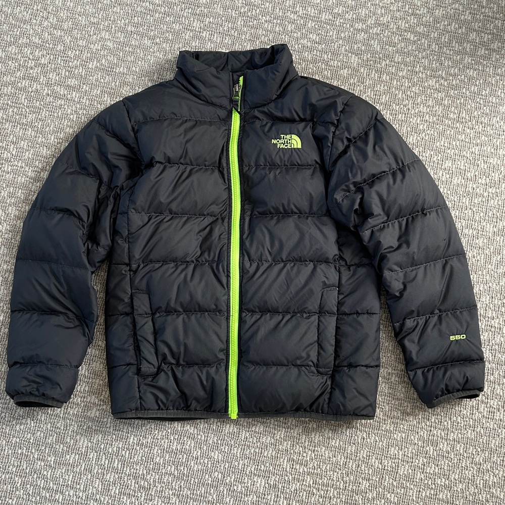 The North Face boys goose down puffer jacket. Size medium.